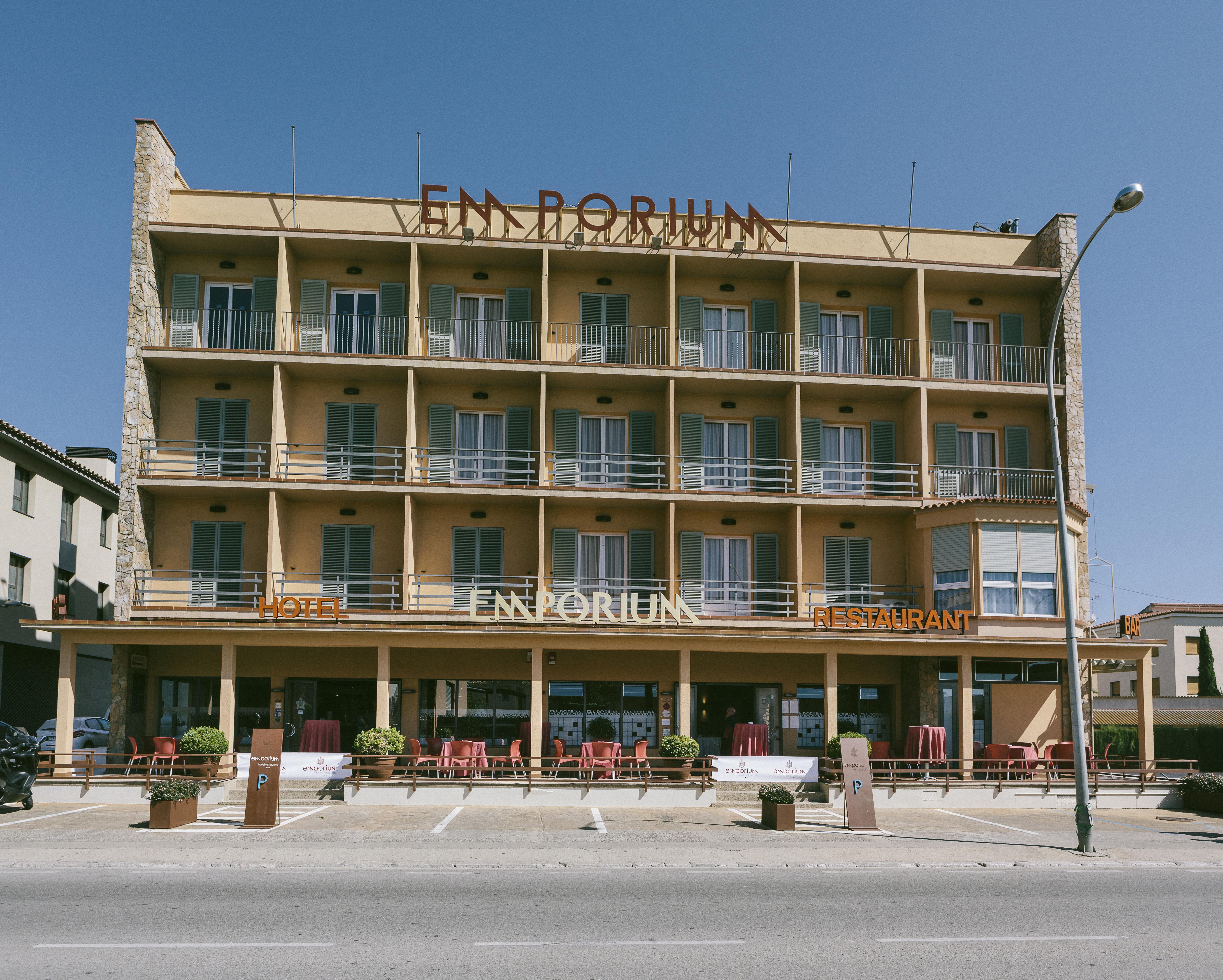 Hotel Emporium - Adults Only Castello  D'Empuries Buitenkant foto