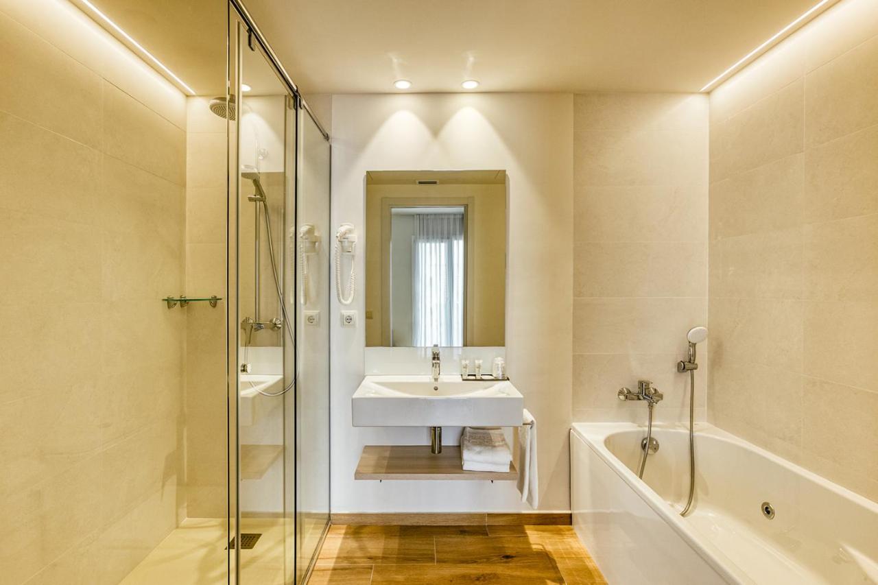 Hotel Emporium - Adults Only Castello  D'Empuries Buitenkant foto