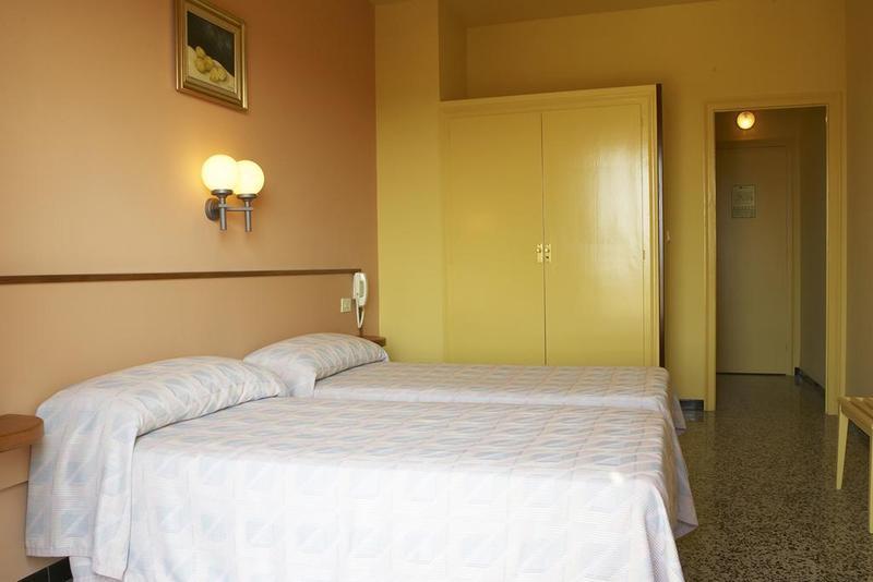 Hotel Emporium - Adults Only Castello  D'Empuries Buitenkant foto